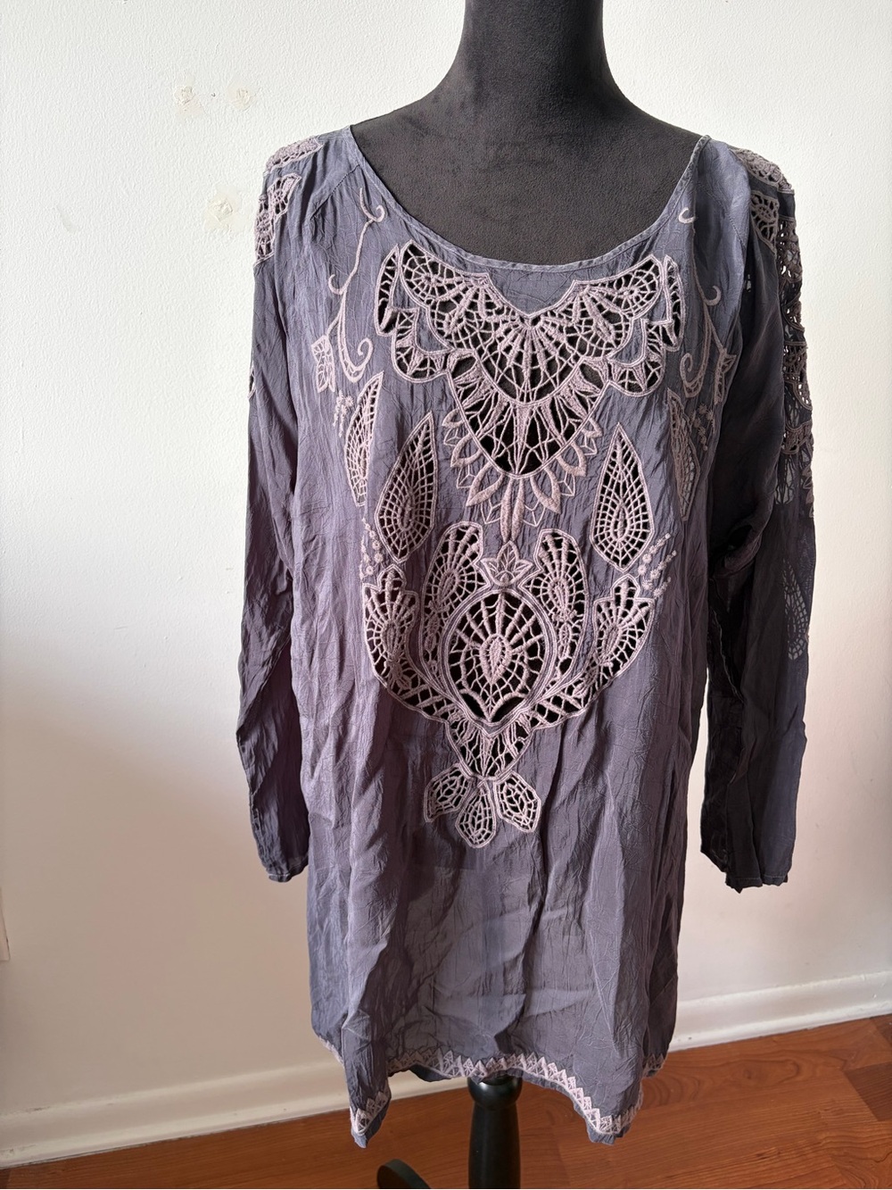 Johnny Was 1X Charcoal Gray Cutout Crochet Lace Tunic Top Boho Blouse Read
